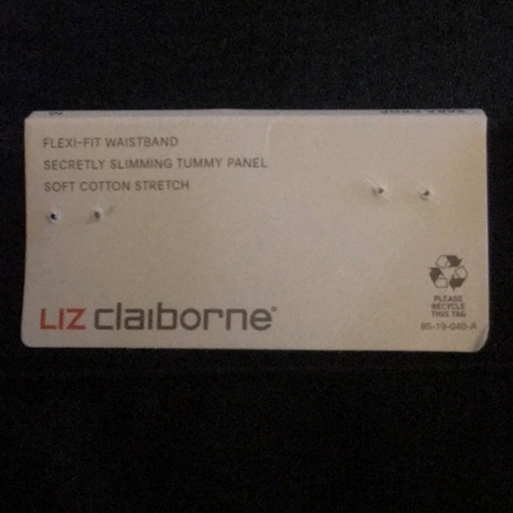 New Liz Claiborne cropped jeans - Picture 7 of 7